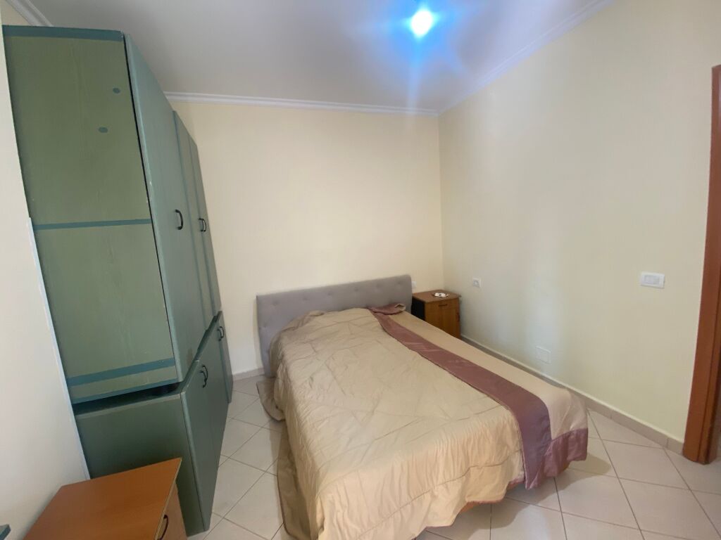 Apartament 2+1 per qera prane Market Aldi Fresk !