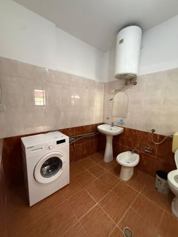 Affitto | Shtëpi private 1 + 1 | Spitali Amerikan 2 | 300 €/mese