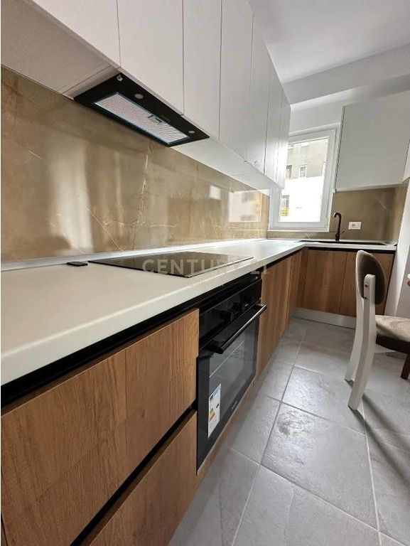 Japim me qera apartament 1+1 ne Laprake.