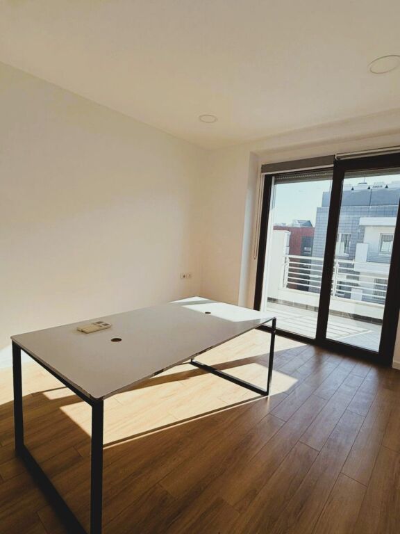 🏢 **Spazio Ufficio in Affitto – Delijorgji**