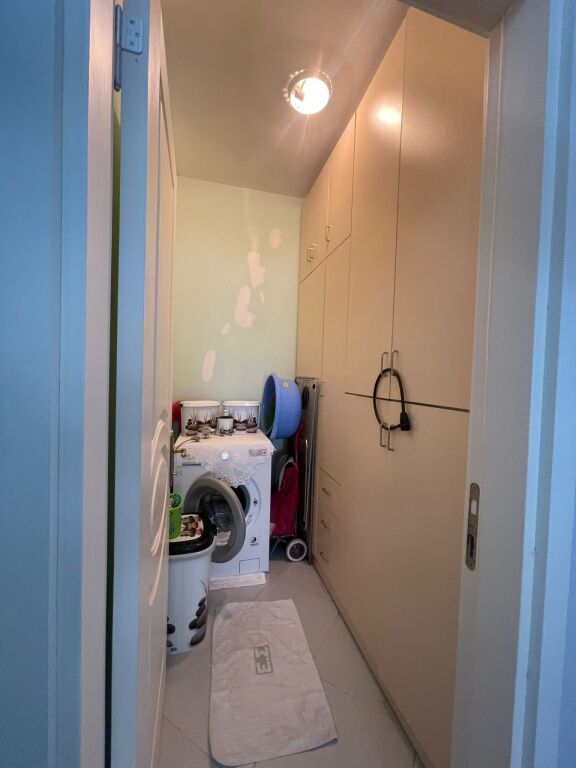 🏡 **JEPET ME QERA APARTAMENT 2+1 PRANË KAZAZIT**