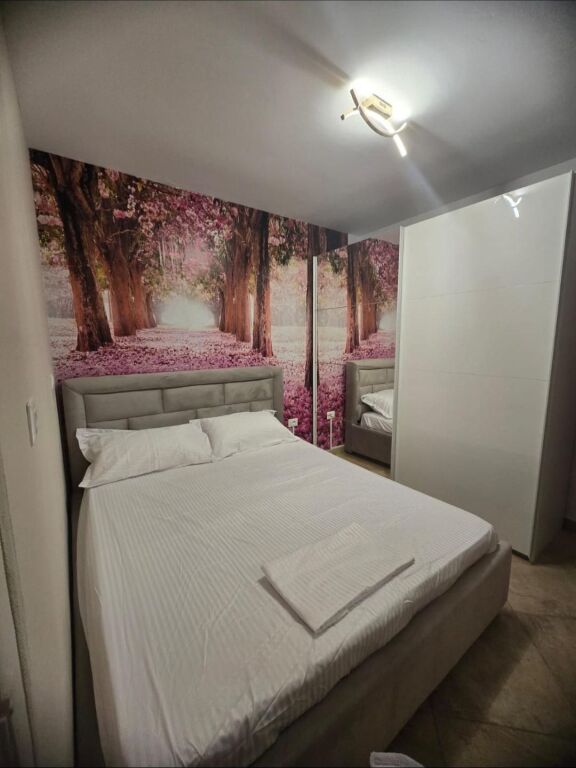 Qera | Apartament 1 + 1 | Rruga e Barrikadave | 650 €/muaj