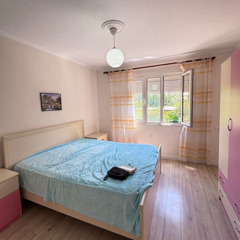 🏡 **Shitet Apartament 1+1 – Rruga Irfan Tomini, Tiranë** ✨