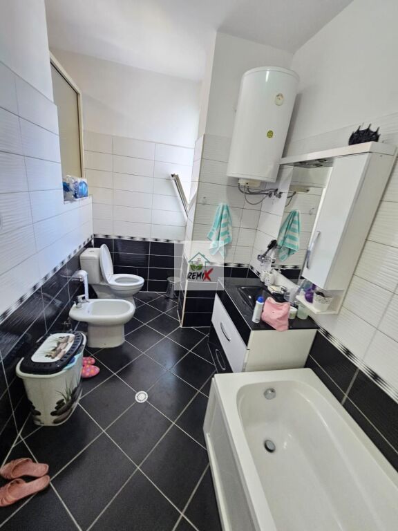 JEPET ME QERA APARTAMENT 2+1 PRANE KAZAZIT