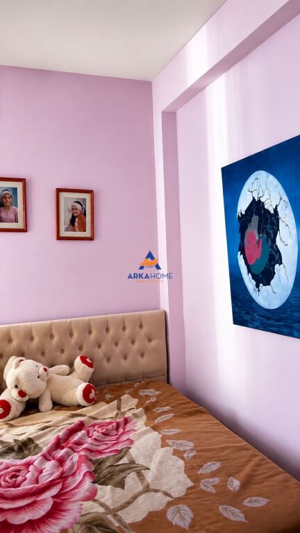 VENDESI APPARTAMENTO 3+1+2 BALCONI " COMPLESSO DI TOM DOSHI, VICINO A SHKOZA" 160.000 EURO 