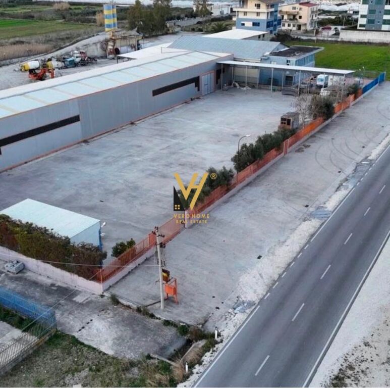 INDUSTRIAL SPACE 7,190 M2 FOR RENT IN LEVAN FIER 2,500 EURO