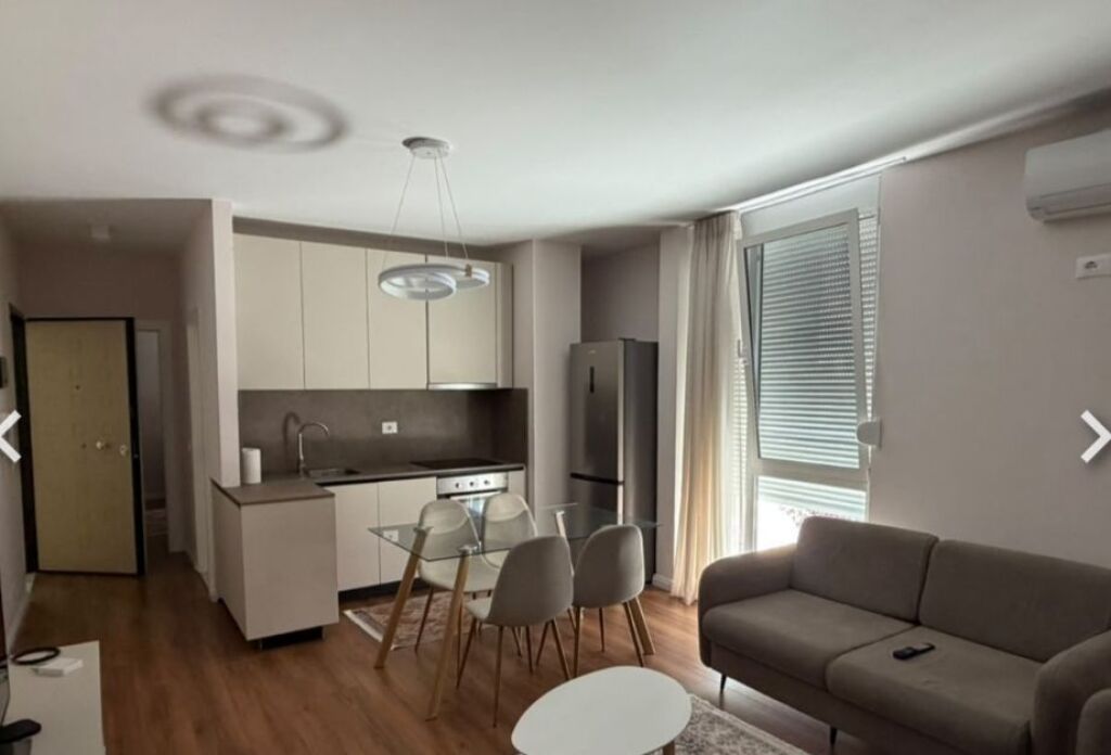 Affitto | Apartament 2 + 1 | Rruga Mahmut Fortuzi | 750 €/mese