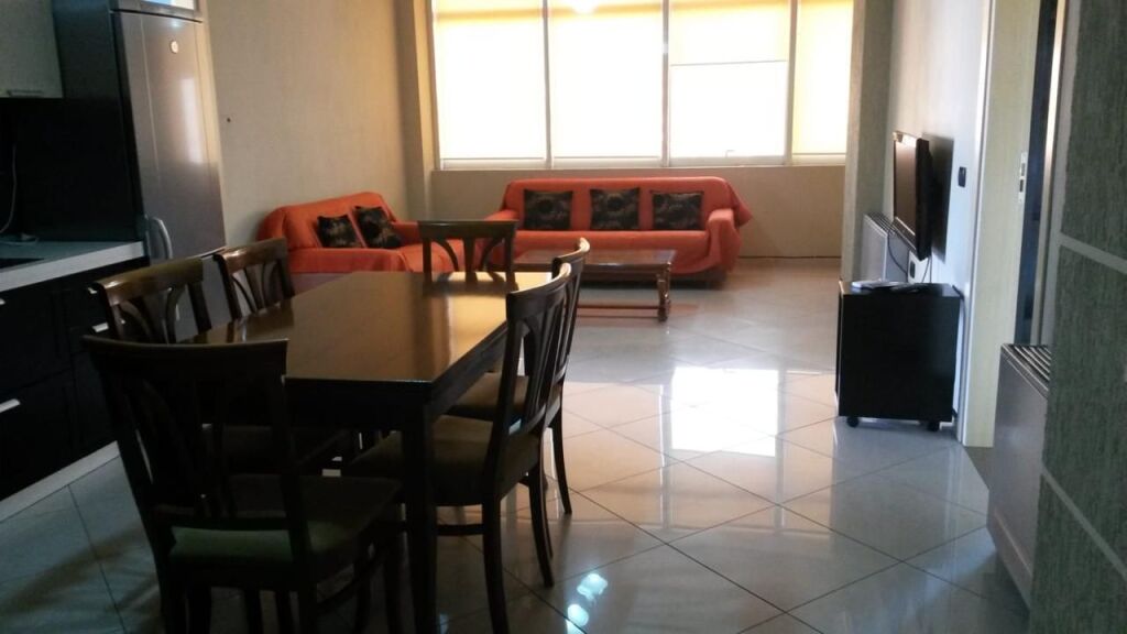 Rent | Apartament 2 + 1 | Rruga Vaçe Zela | 450 €/month