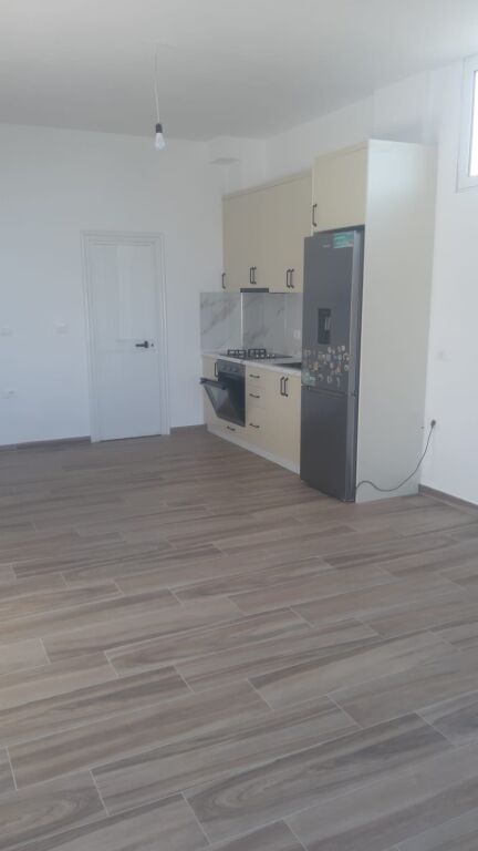 Appartamento 1+1. 30000 leke Laprak