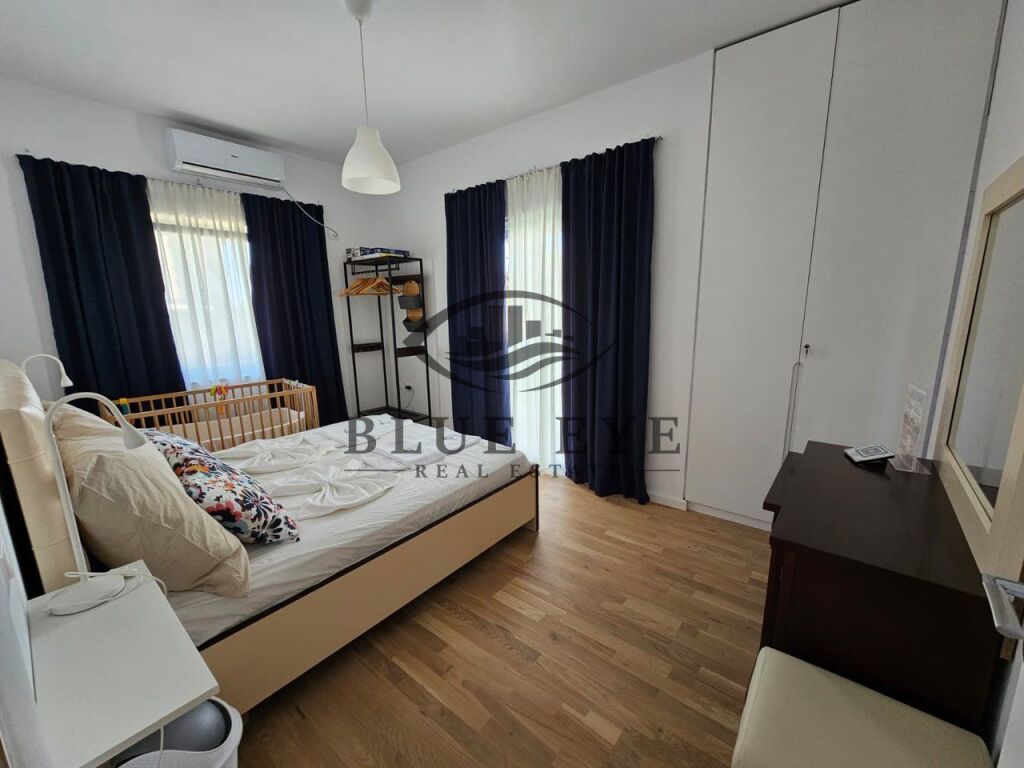 Shitet Vilë Luksoze Pamje Deti dhe Pishine , ne Durres!