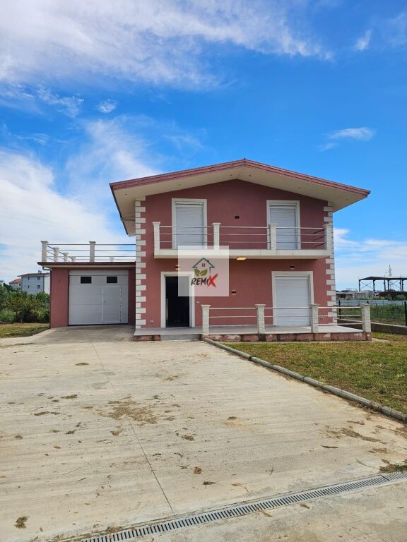 🏡 SUPER VILË LUKSOZE ME QERA – SHËNAVLASH, DURRËS