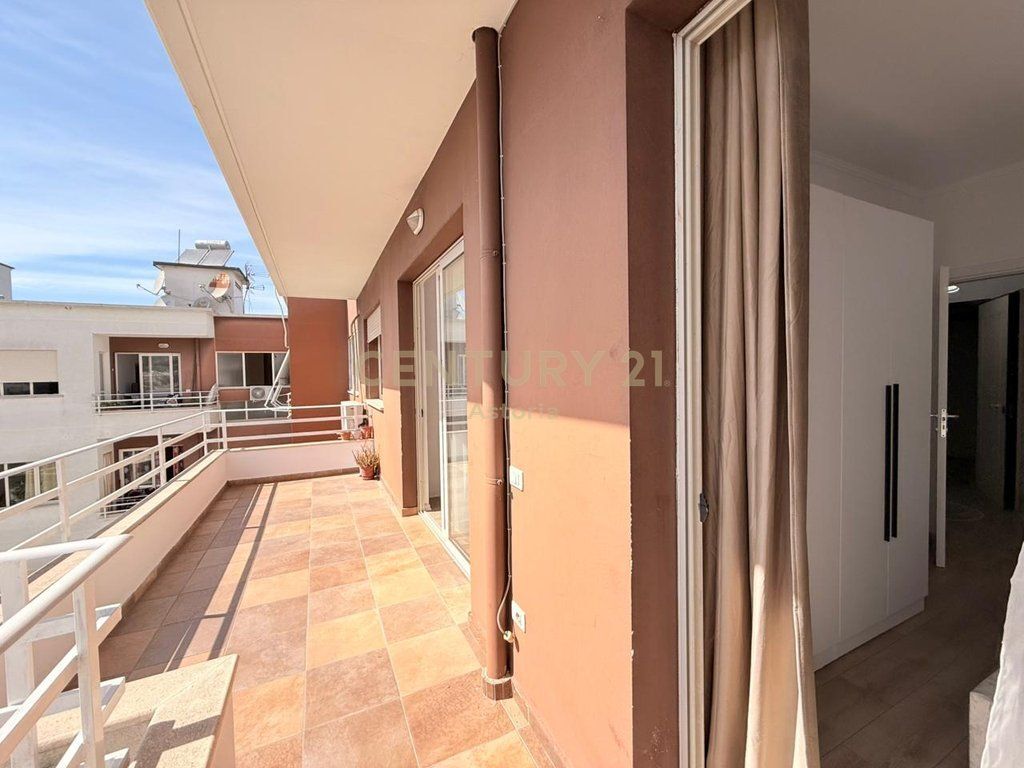 APARTAMENT 2+1 PER SHITJE TE RRETHI NE ASTIR