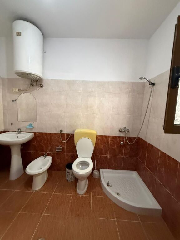 Affitto | Shtëpi private 1 + 1 | Spitali Amerikan 2 | 300 €/mese