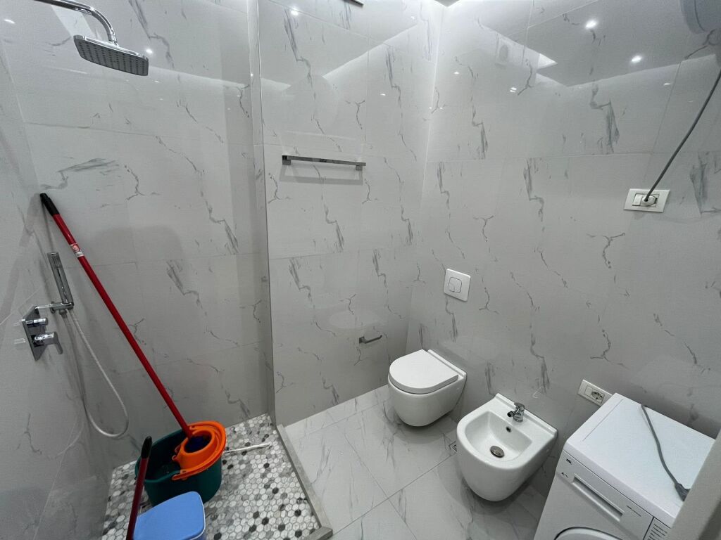 Apartament 1+1 me qira tek Fusha e Aviacionit