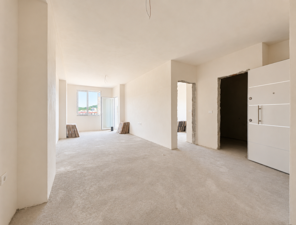 Shitet Apartament 1+1 në Golem