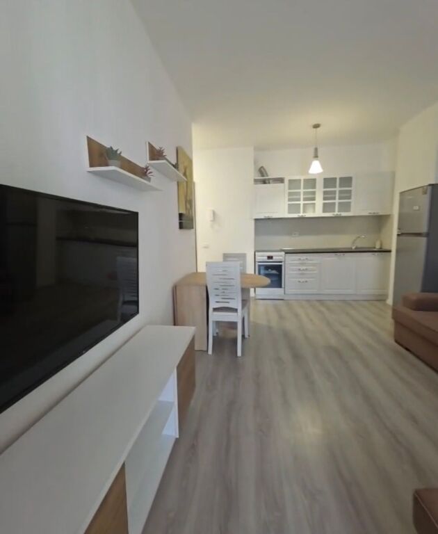 In affitto 1+1+ parcheggio E88 Laprake 550 mila leke