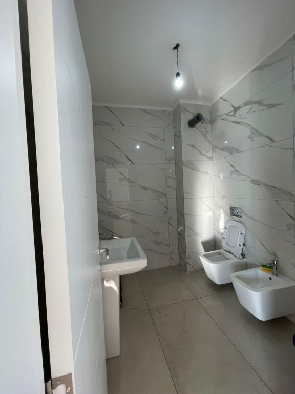 Apartament 1+1 me qera tek Bulevardi i Ri