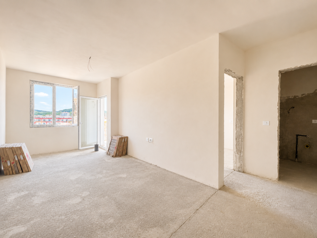 Shitet Apartament 1+1 në Golem