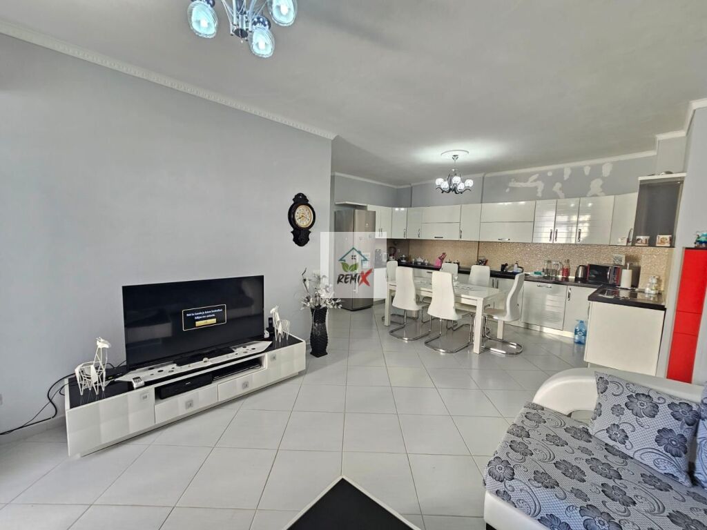 JEPET ME QERA APARTAMENT 2+1 PRANE KAZAZIT