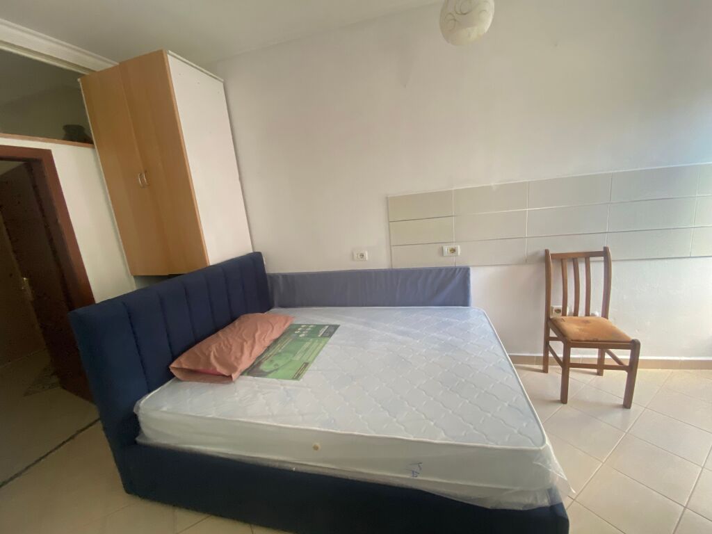 Apartament 2+1 per qera prane Market Aldi Fresk !