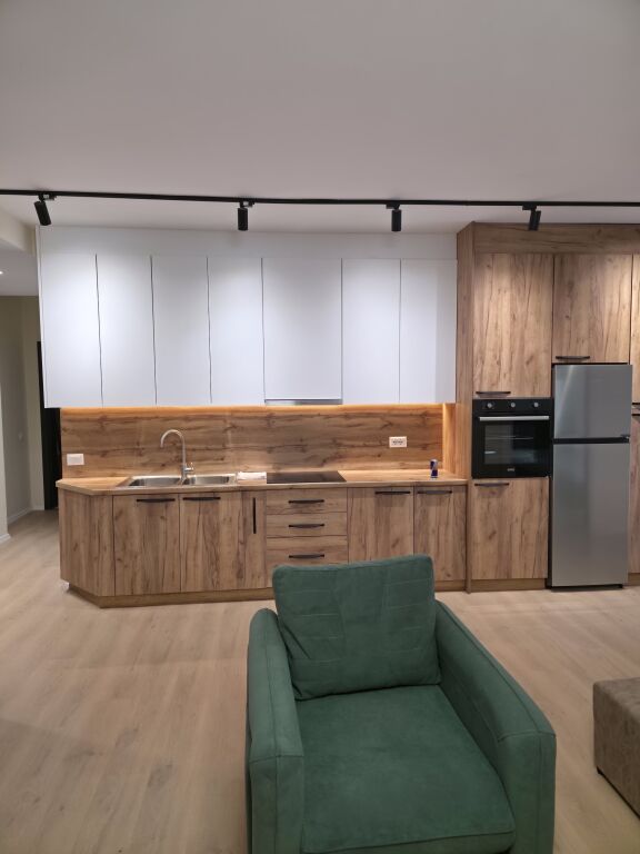 SHITET APARTAMENT 2+1 – RRUGA "MIGJENI", TIRANË