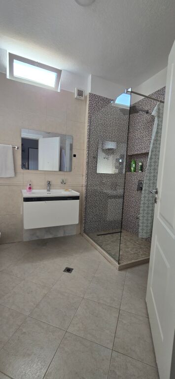 APARTMENT 2+1, BARRICADES STREET, ALSO AVAILABLE FOR AIRBNB!