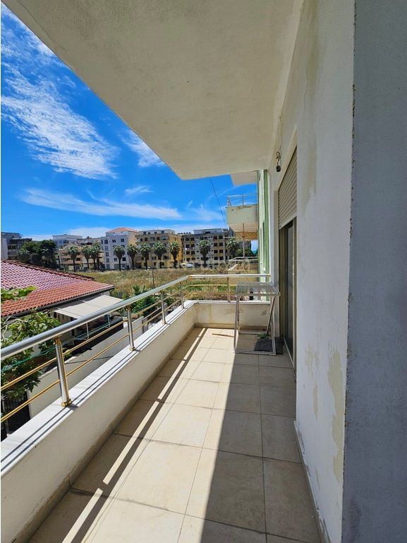 SHITET APARTAMENT 2+1+2 NE PLAZH TE ADRIATIKU DURRES !
