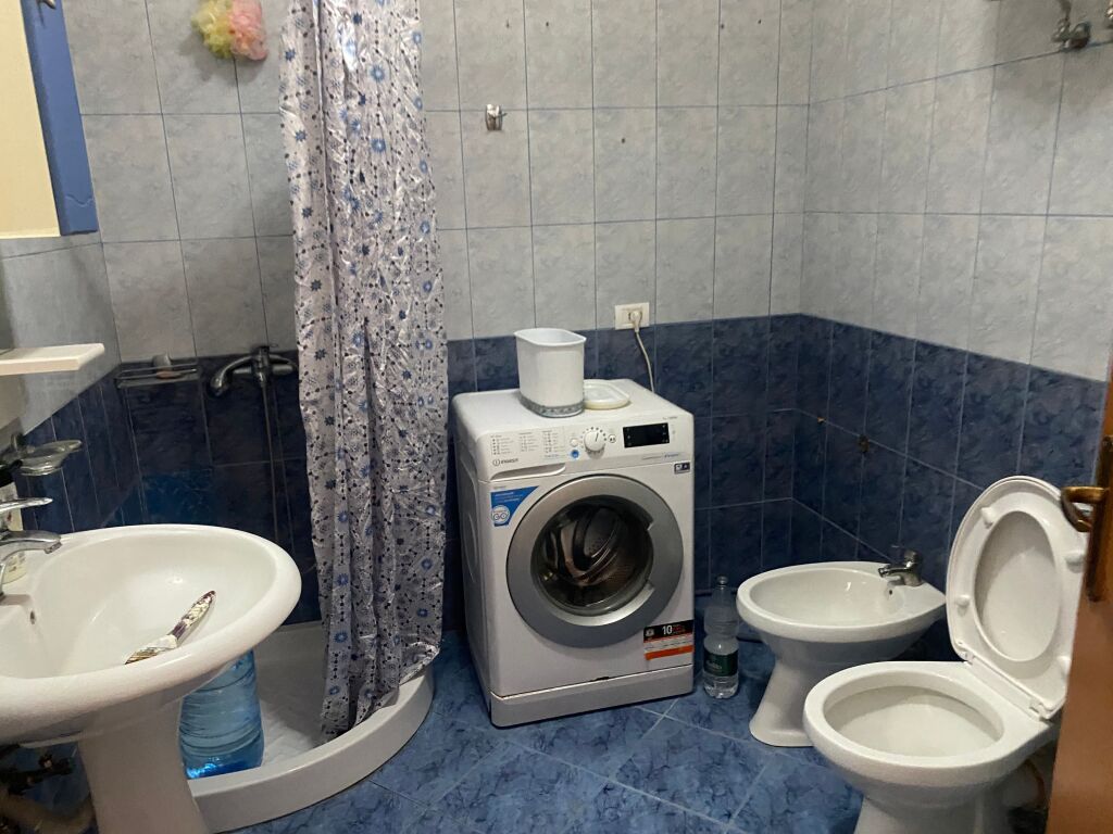 Apartament 2+1 per qera prane Market Aldi Fresk !