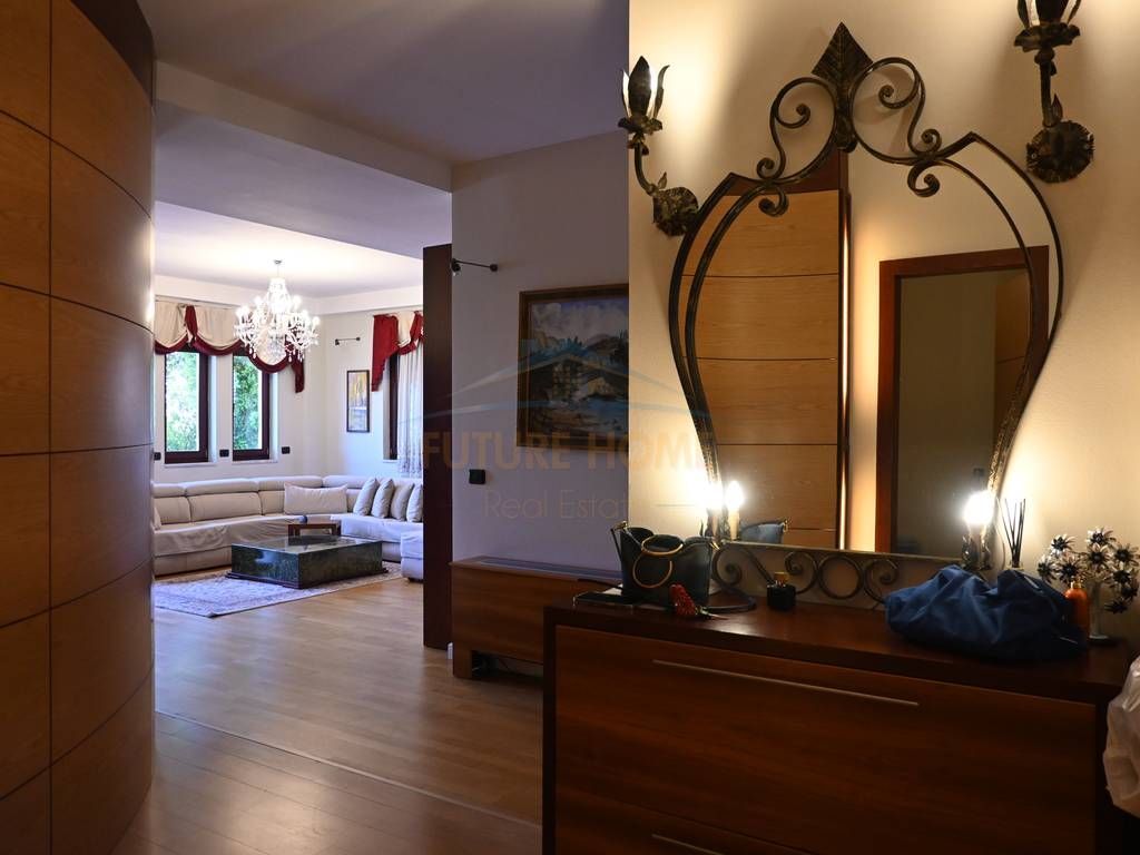 Shitje, Penthouse 3+1+3, Kodra e Diellit
