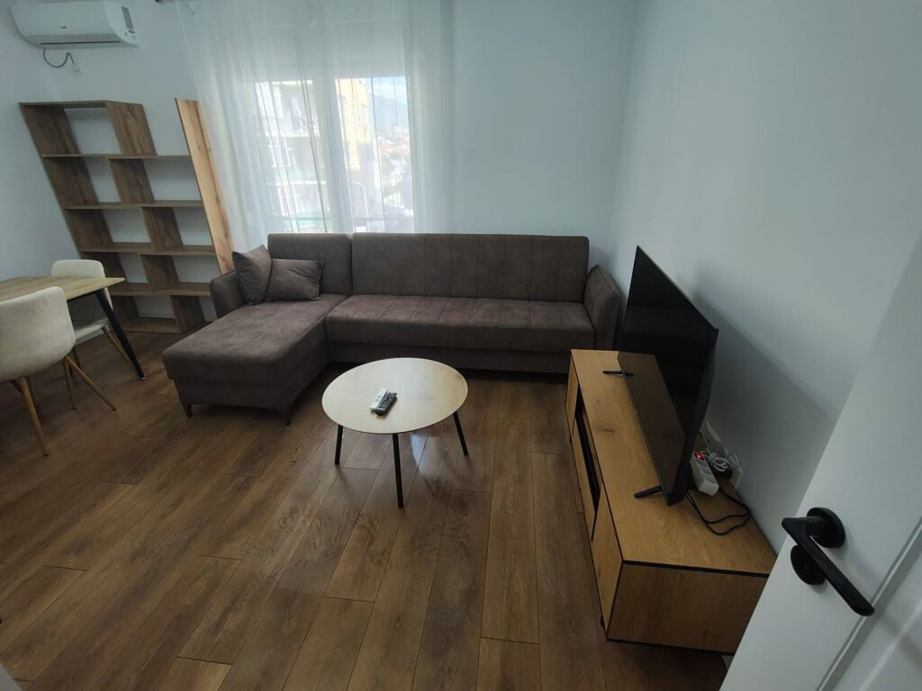Jepet me qira 1+1 Kinostudio Te UET 500€