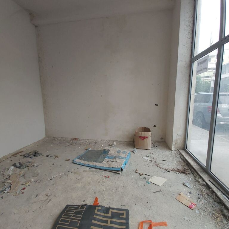 OCCASION! SHOP FOR SALE 25 M2 - DON BOSCO