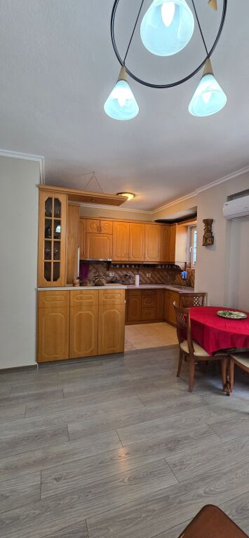 APARTMENT 2+1, BARRICADES STREET, ALSO AVAILABLE FOR AIRBNB!