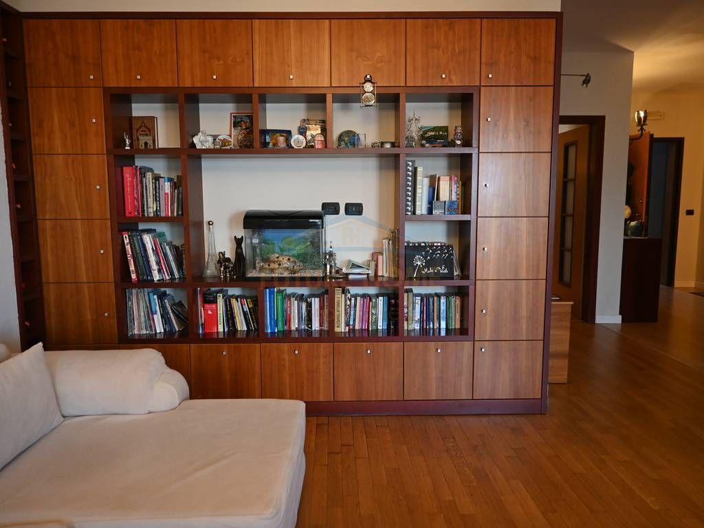 Shitje, Penthouse 3+1+3, Kodra e Diellit