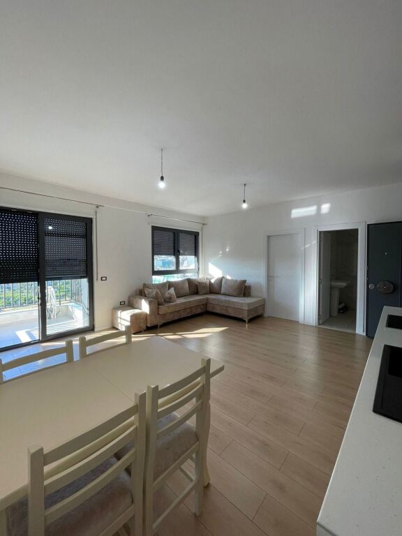 Apartament 1+1 me qera tek Bulevardi i Ri