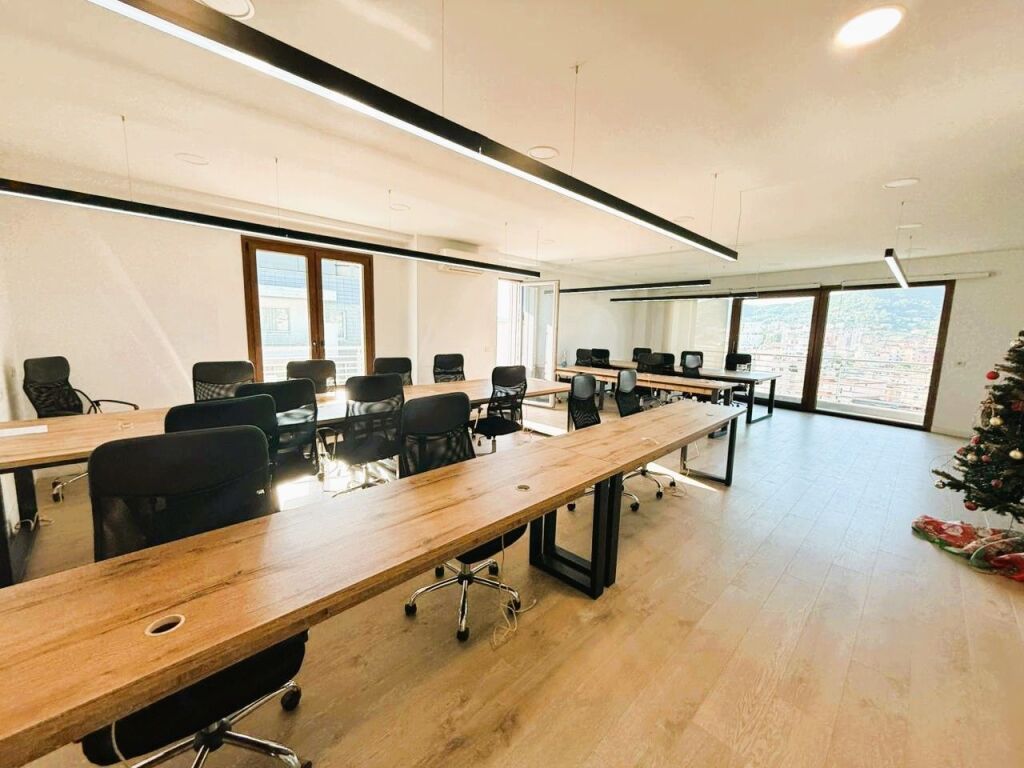 🏢 Ufficio in affitto nel complesso Delijorgji✨