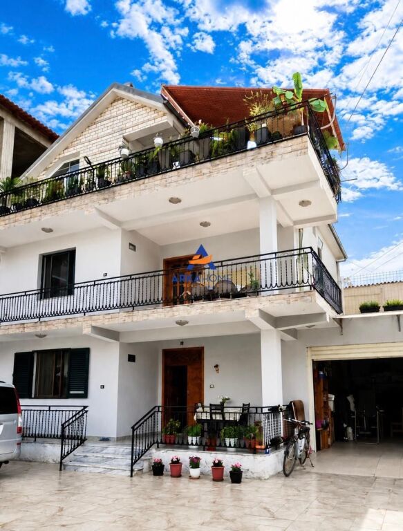VILLA TRIFAMILIARE IN VENDITA 111.8M2 " VIA BESA, VICINO AL FRIGORIFERO " 550.000 EURO TRATTABILI