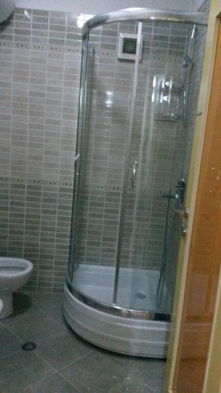 Rent | Apartament 2 + 1 | Rruga Vaçe Zela | 450 €/month