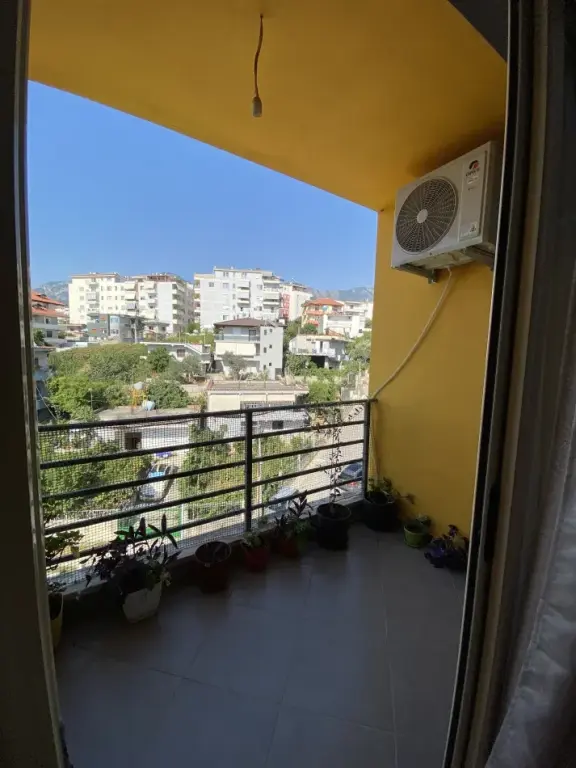 Apartament 2+1 me qera ne Shkoze