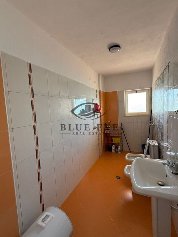 Apartament 3+1 me Qira në Rruga e re e Portit, Durrës