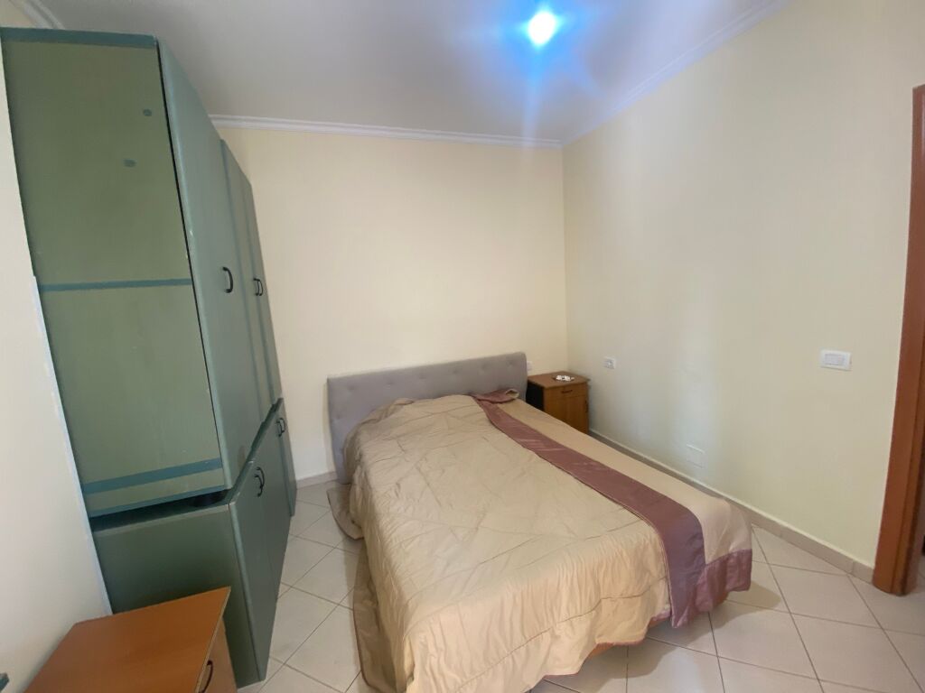 Apartament 2+1 per qera prane Market Aldi Fresk !