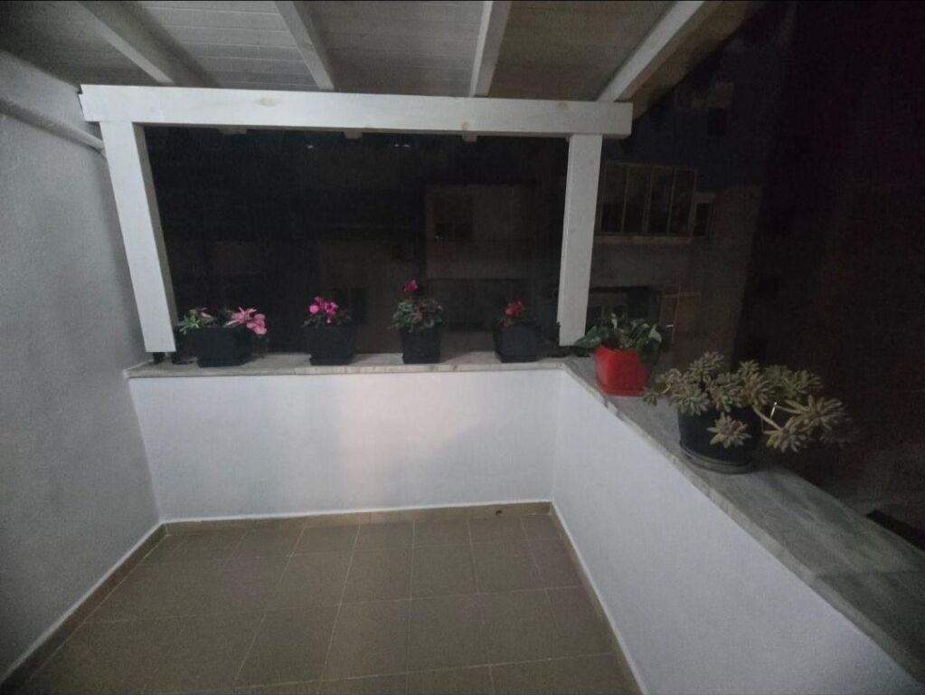 Qera | Apartament 1 + 1 | Rruga e Barrikadave | 650 €/muaj