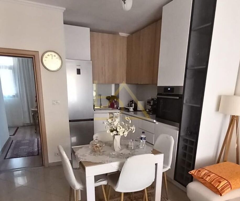 Vendesi in vendita 2+1 – Centro di Tirana