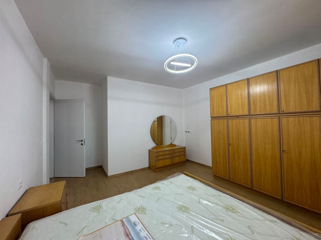 Apartament me Qera-Misto Mame