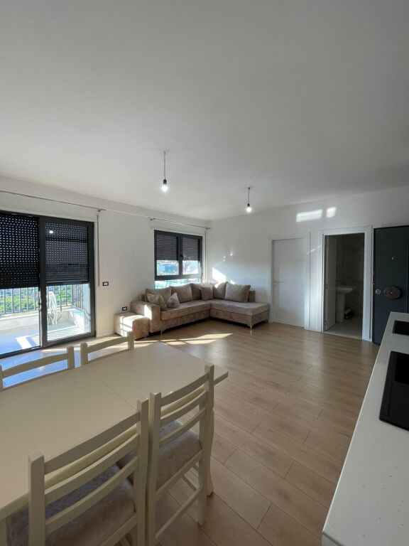 Apartament me qera 1+1- 📍Bulevardi Ri, kompleksi Ndregjoni- 550 mije leke