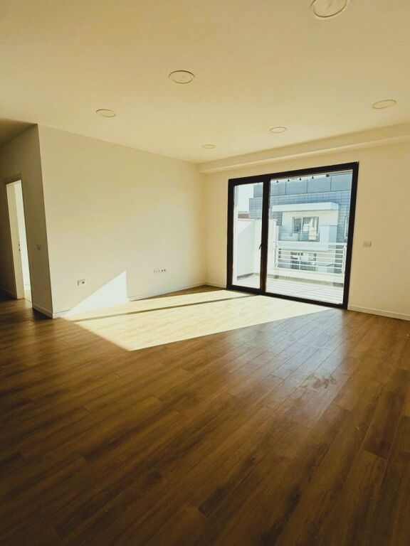 🏢 **Spazio Ufficio in Affitto – Delijorgji**