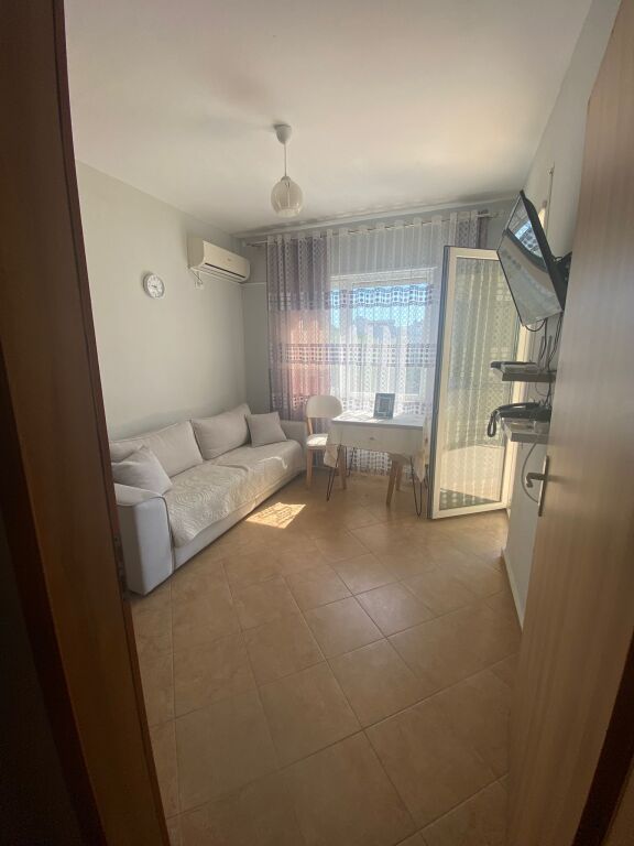 🏡 Appartamento 1+1+ Garage in Vendita, complesso con piscina - Mali i robit