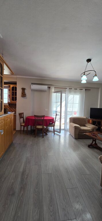 APARTMENT 2+1, BARRICADES STREET, ALSO AVAILABLE FOR AIRBNB!