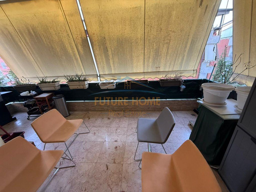 Shitet,Apartament 3+1+2+Garazh+Depo, Liqeni i Thatë,Tiranë