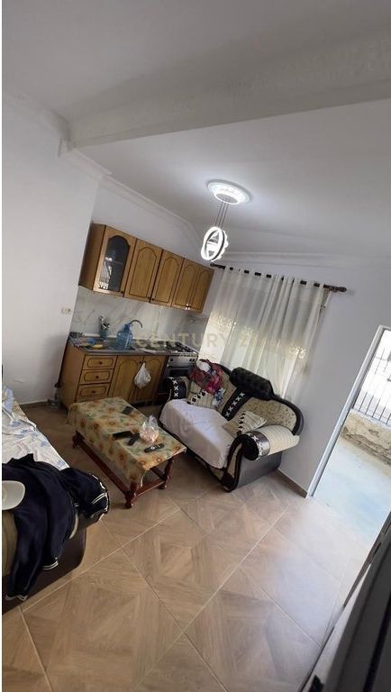 Garsoniere 1+1 Për Shitje në Plazh Hekurudha, Durrës