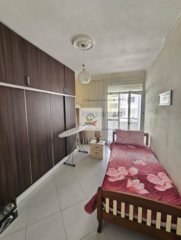 JEPET ME QERA APARTAMENT 2+1 PRANE KAZAZIT